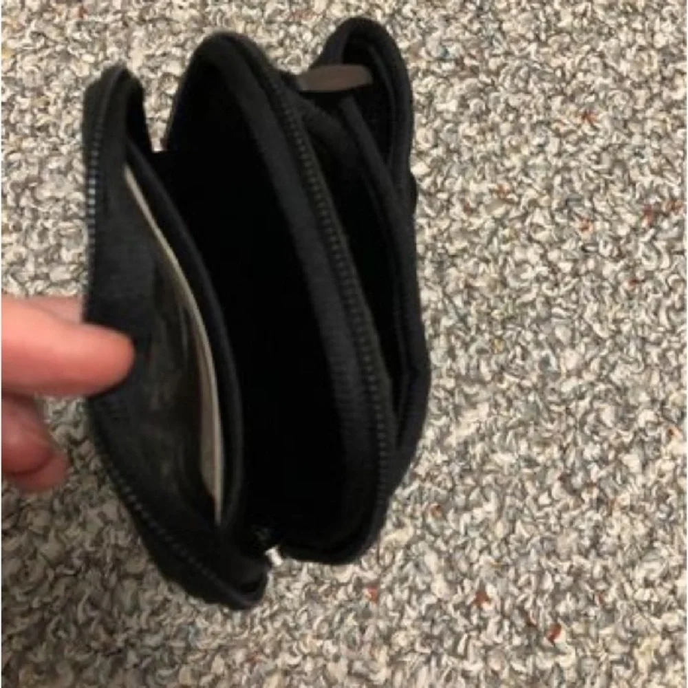 iPhone Holder (fits most Models) for Wrist